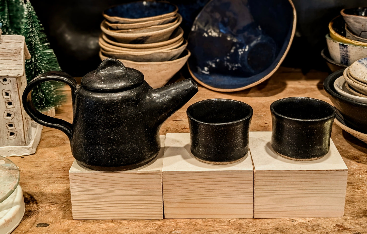 Small Black Teapot with 2 Small Mugs